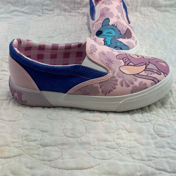 Woman’s Disney stitch size US 6 stitch slip on canvas, tennis shoes - Picture 4 of 9